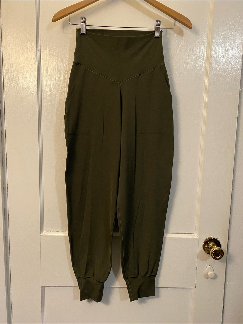 OFFLINE by aerie High-Rise Olive Green Jogger Pants with V-Waist Small